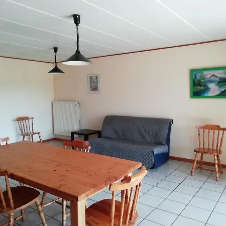 Dry Les Courtis Hotel Robertville