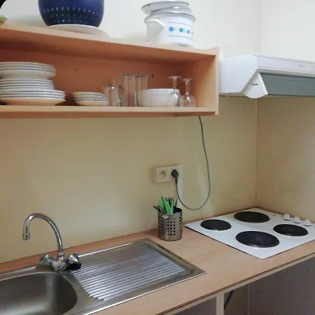 Dry Les Courtis 호텔