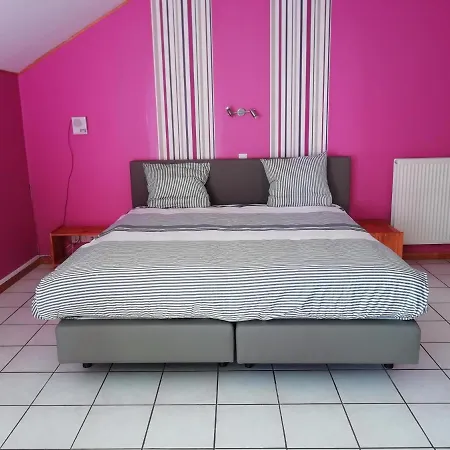 Dry Les Courtis Hotel Robertville