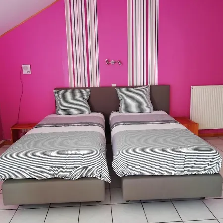 Dry Les Courtis Hotel