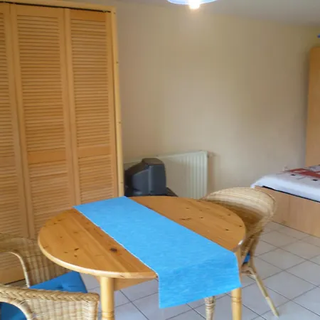 Dry Les Courtis Hotel Robertville