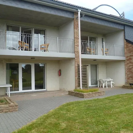 Hotel Dry Les Courtis Robertville