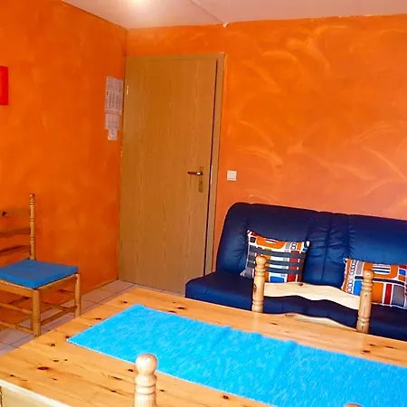 Hotell Dry Les Courtis 2*