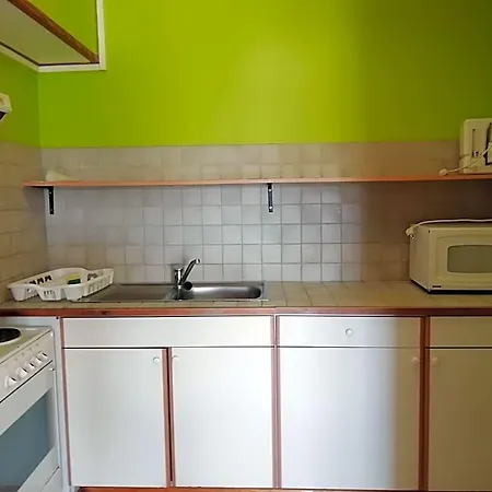 Hotell Dry Les Courtis Robertville