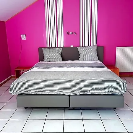 Hotell Dry Les Courtis