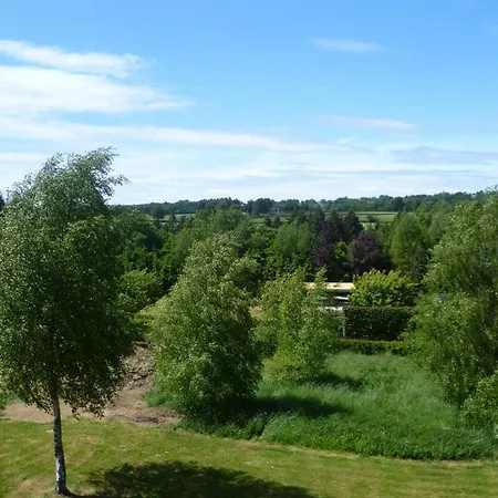 Hotel Dry Les Courtis 2*