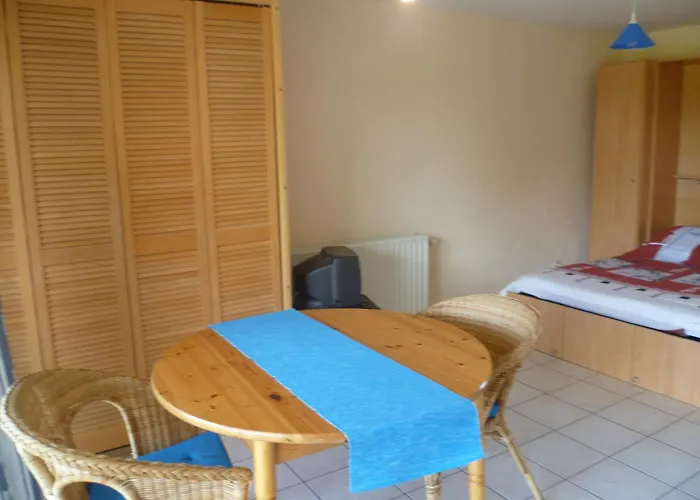 Dry Les Courtis Hotel Robertville